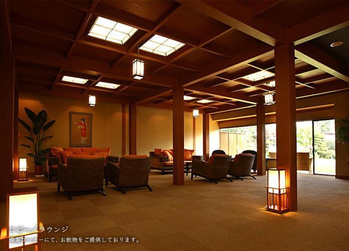 Wajoen Hotel Fuefuki Buitenkant foto